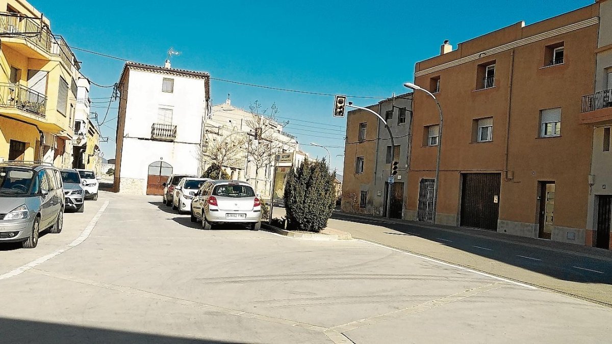 La plaça Nova és un dels indrets que es millorarà. Al fons a l’esquerra, el carrer Jaume I.