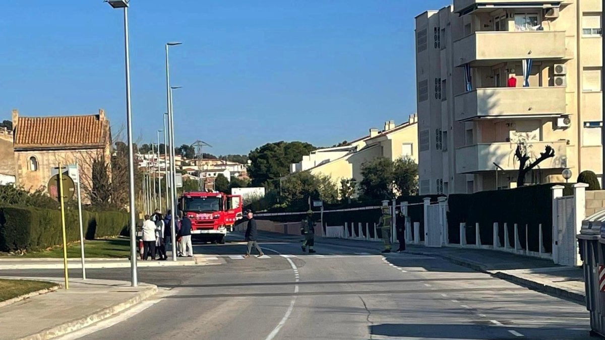 Dos dotaciones de bomberos han trabajado en la zona.