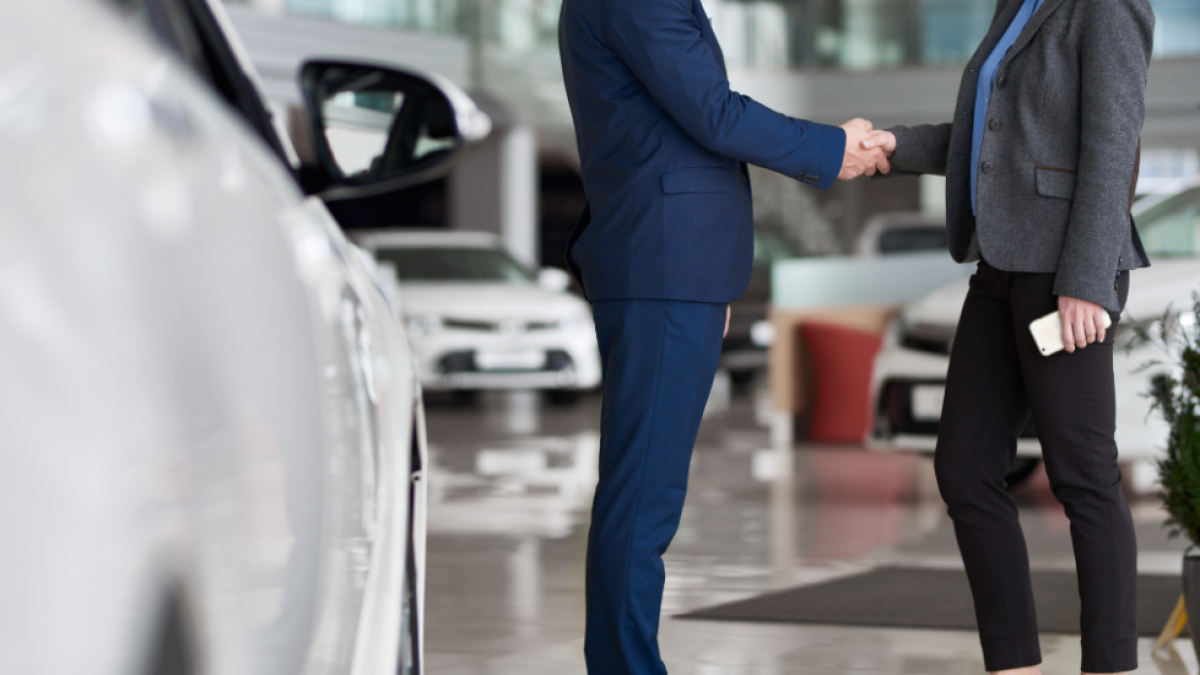 Un 29% se plantea cambiar su vehículo por un coche híbrido o eléctrico.