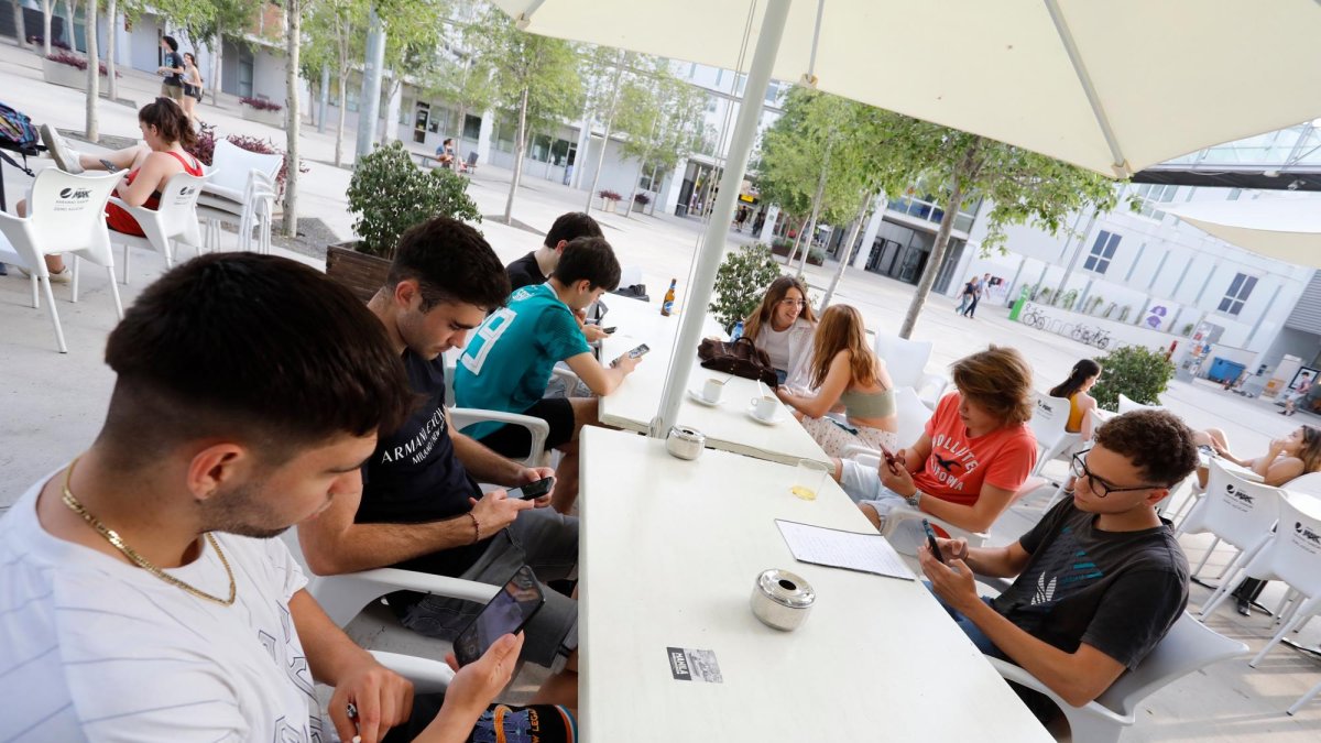 Los resultados de las elecciones se harán públicos mañana tras el recuento de votos.