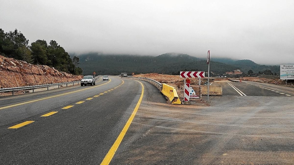 L’autovia A-27 acabarà a l’actual carretera N-240 fins que no hagi la connexió.