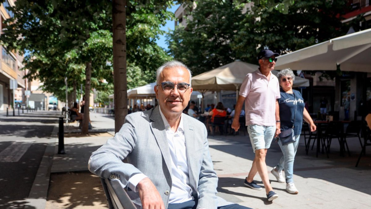 El jefe de la oposición y candidato socialista a las municipales, Andreu Martín, en el Carrilet.