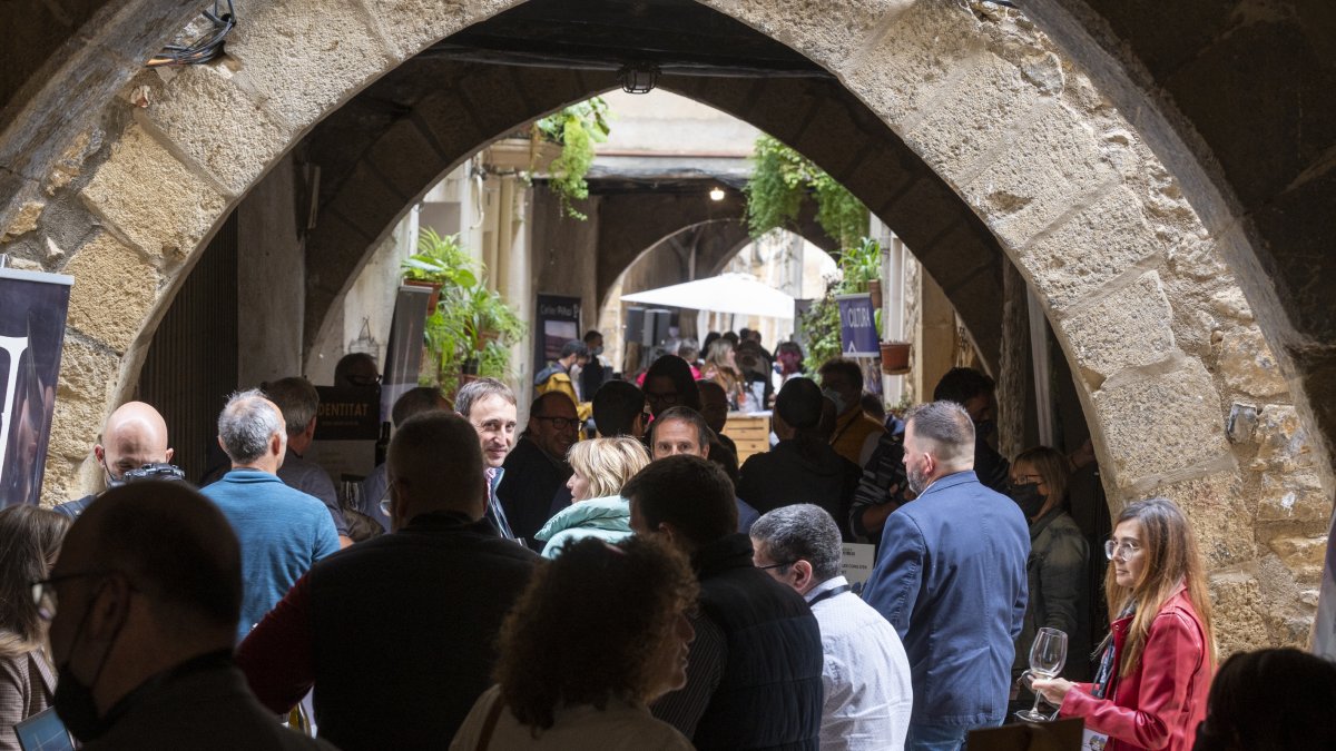 Presentació pels carrers del nucli antic de Batea.