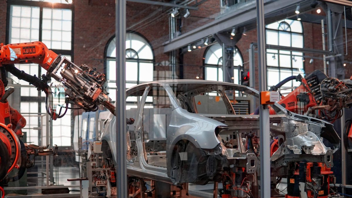 La exportación cae un 25,3% respecto al mismo mes del año anterior con 149.229 unidades enviadas.