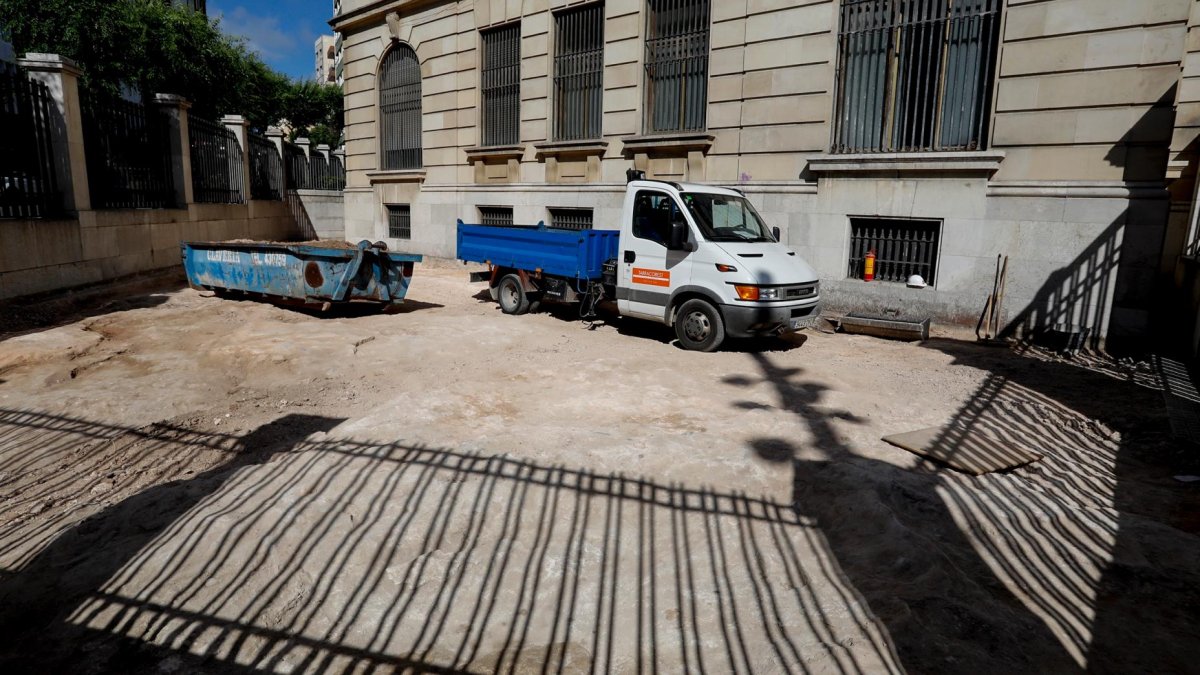 Las excavacaciones arqueológicas en el Banco de España se iniciaron este pasado lunes.