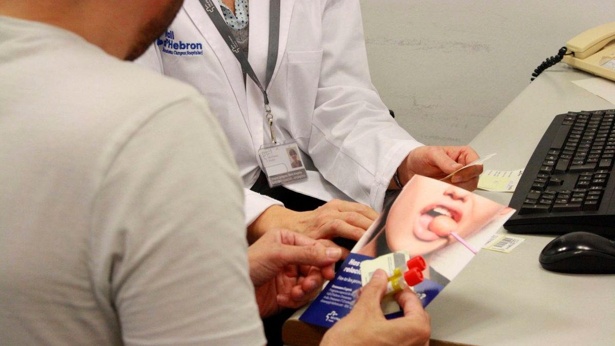 La infección más extendida entre las españolas es la clamidia, que explica dos de cada tres casos.