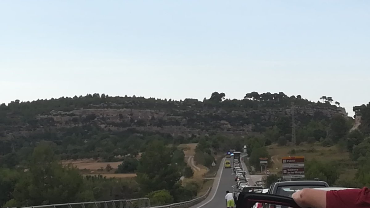 Imatge de les cues que ha generat l'accident.