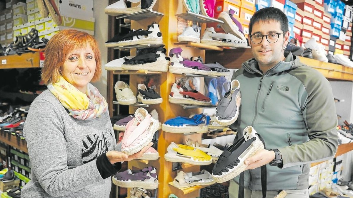 Candela Pau y Marc Ferrer, tercera y cuarta generación de esta empresa familiar.