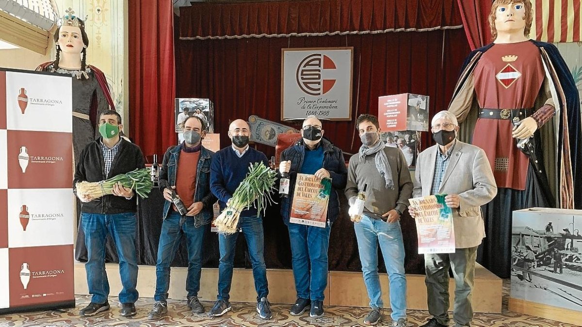Els representants de totes les parts que formen aquesta jornada, durant la presentació de l’esdeveniment, ahir a la Cooperativa de Valls.