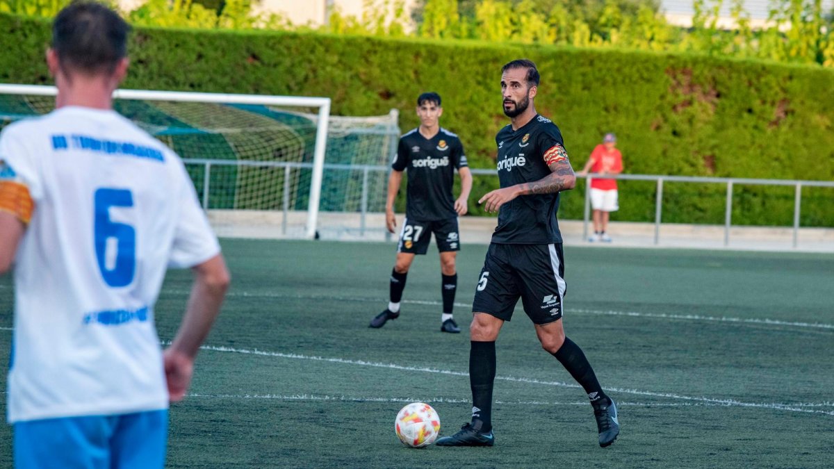 Josema, que ayer marcó en el amistoso ante el Torredembarra, es el único fichaje que no ha debutado junto a Pochettino.