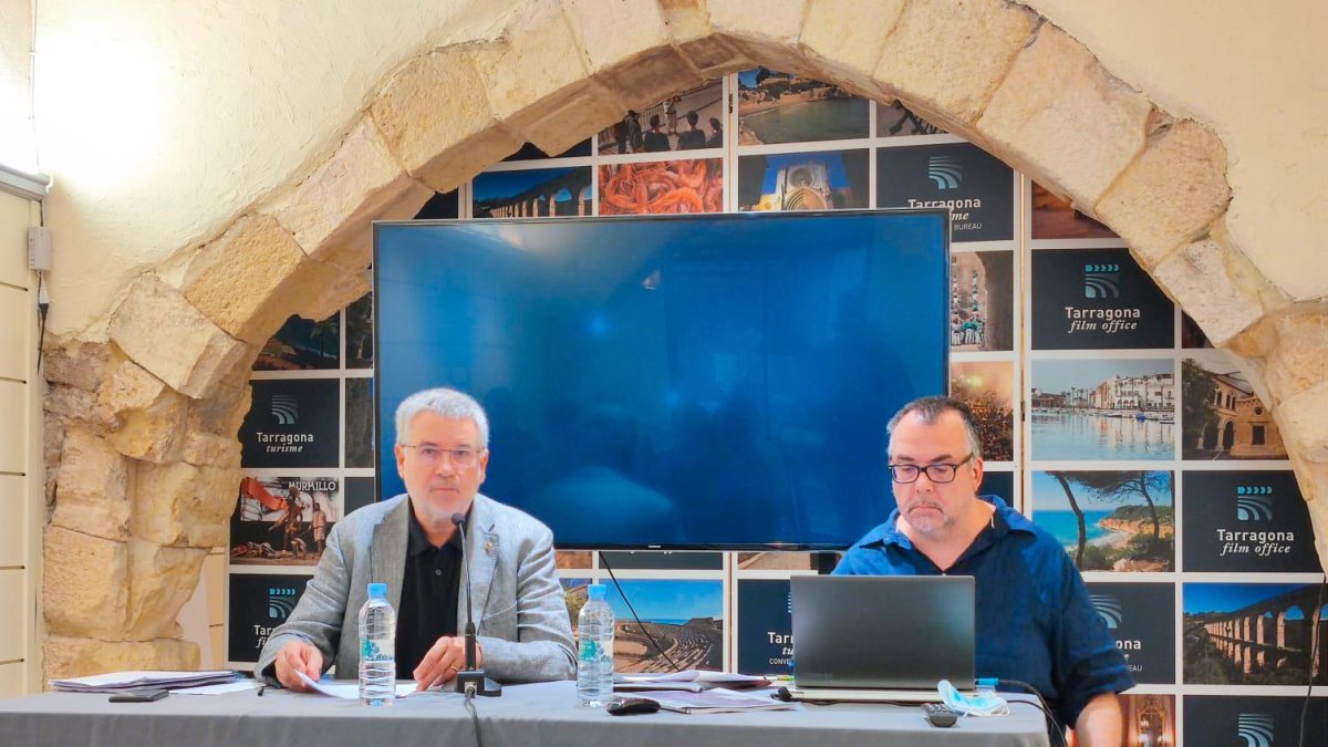 El alcalde Ricomà y el doctor en Economía, Antonio Russo.