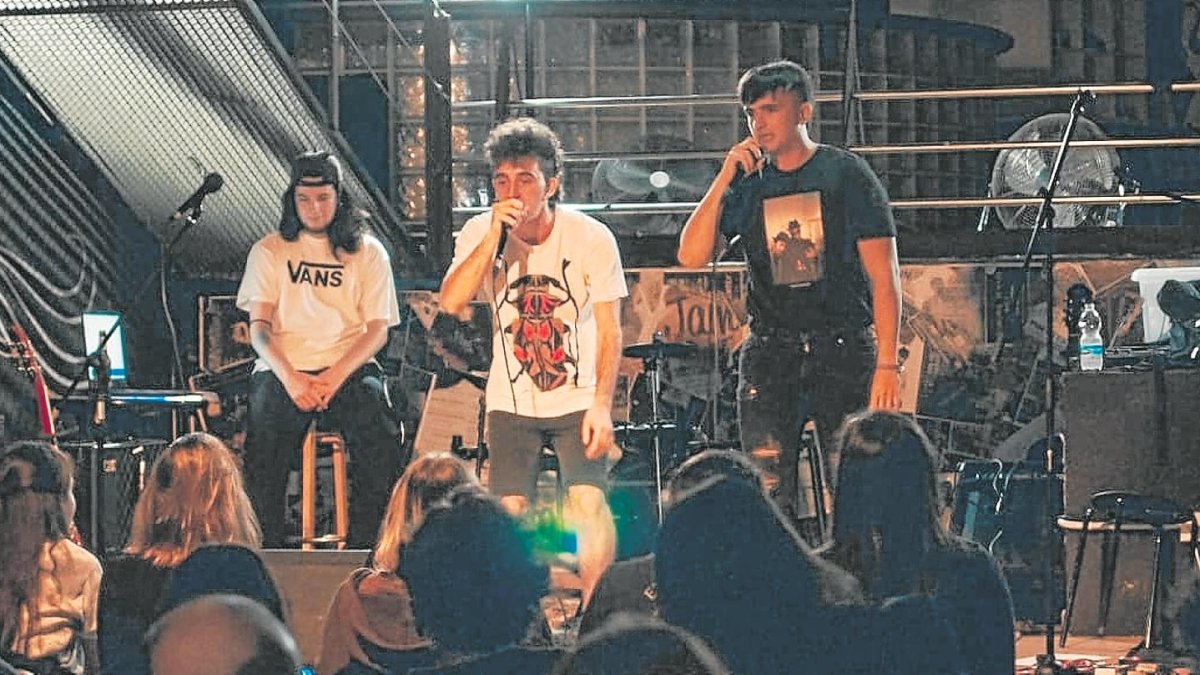 El rapero XTerra, ‘alter ego’ de Sergi Olivet, durante una actuación en Mojo Club.