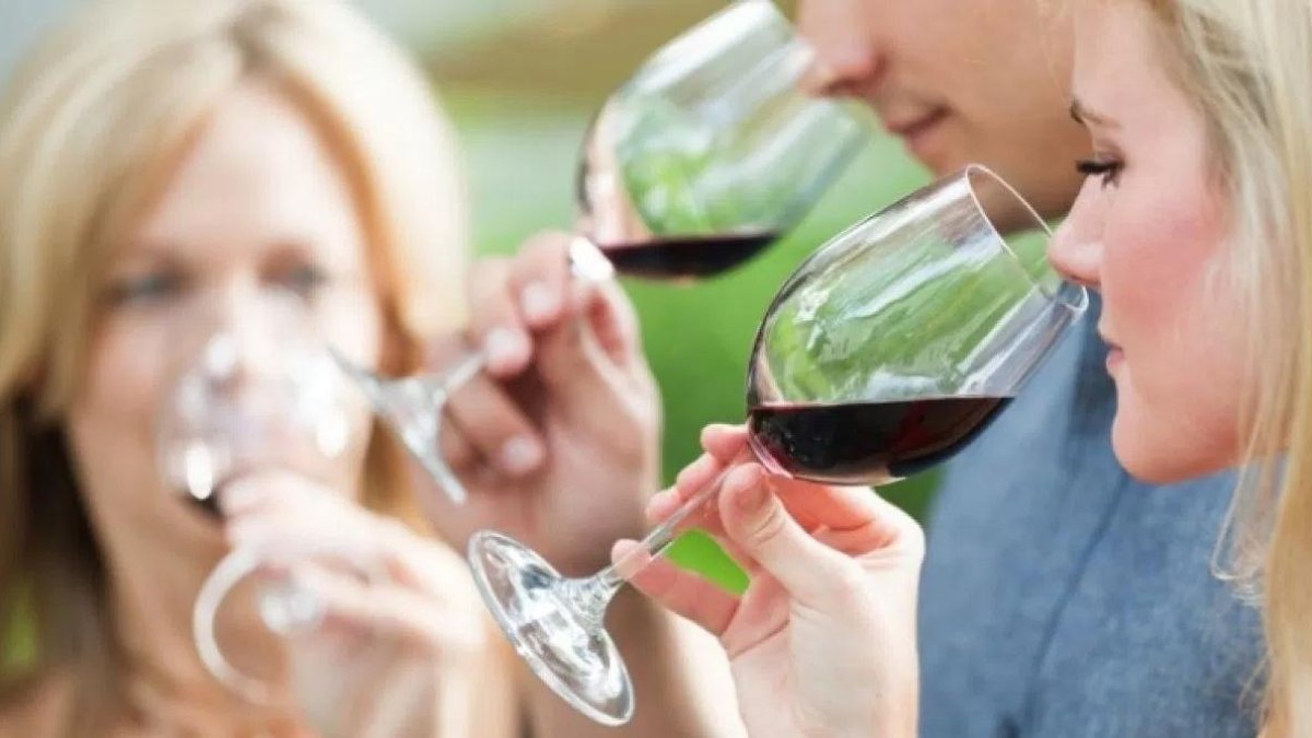 El olfato le ayudará a detectar los defectos del vino.