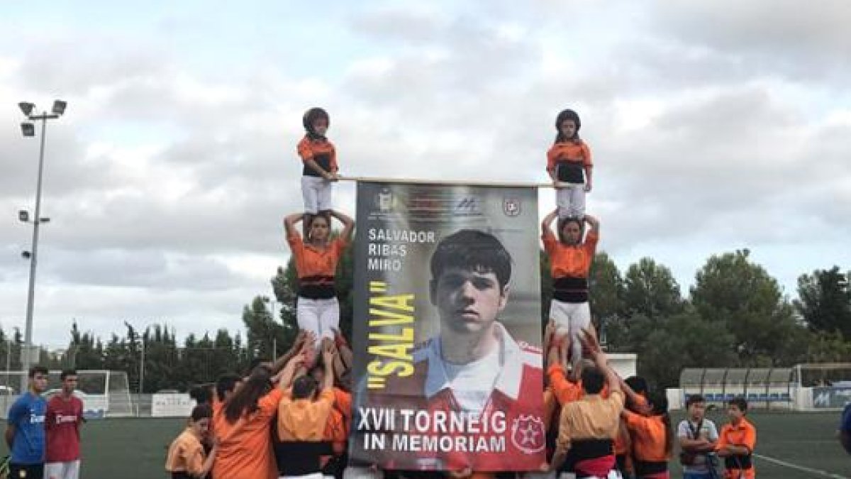 Homenaje al jugador en una pasada edición del torneo.