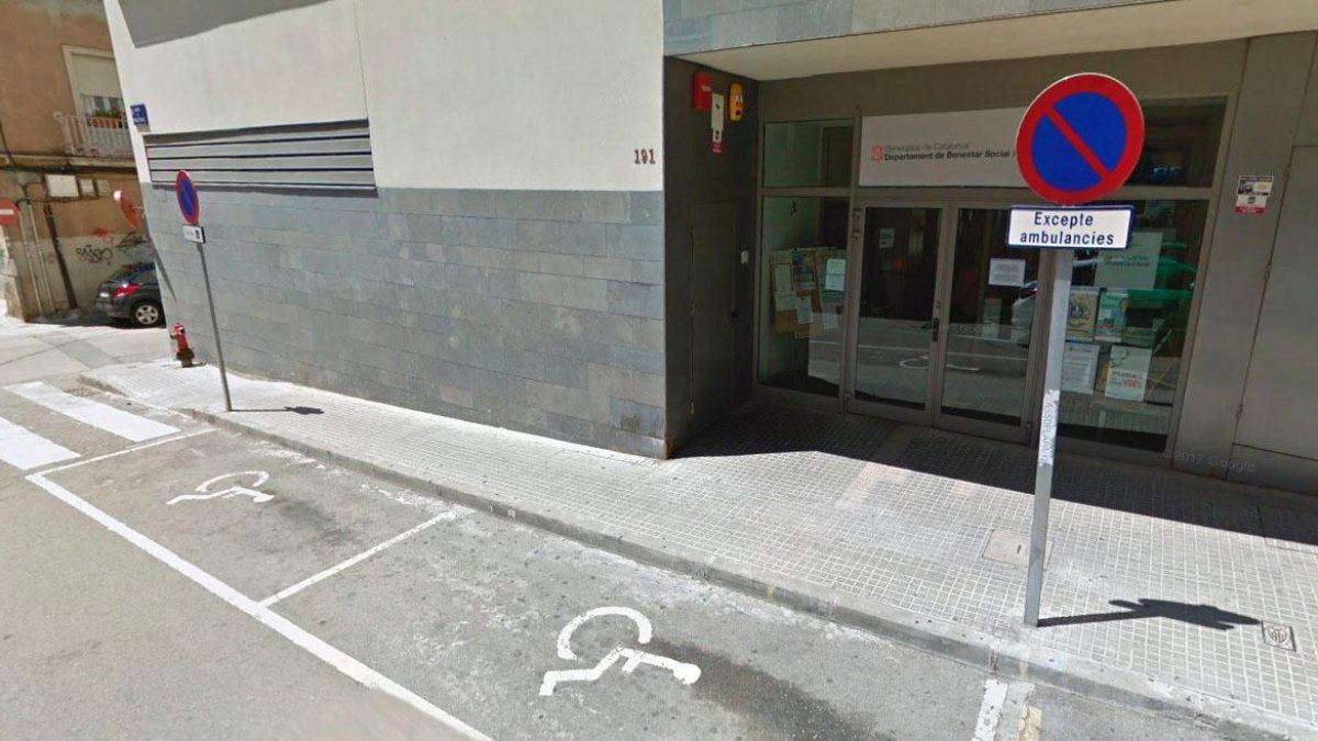 Denunciado por usar la tarjeta de discapacitados de un difunto para aparcar en Terrassa