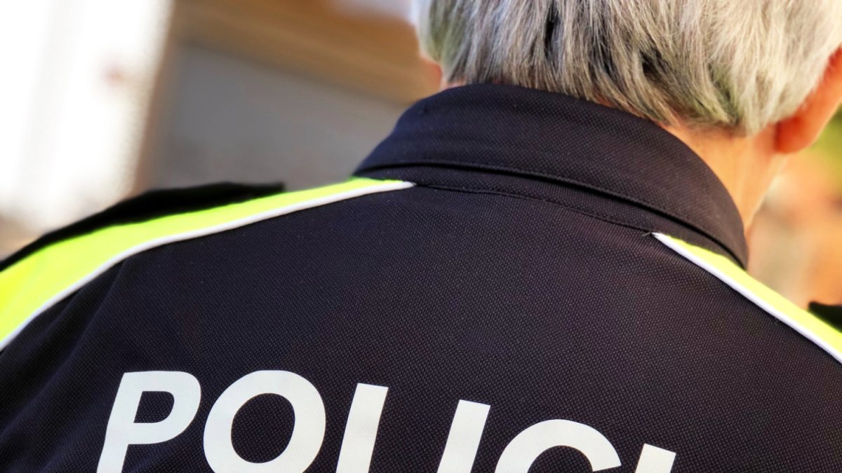 Intenta apuñalar con un cuchillo jamonero a un vecino de Roda de Berà