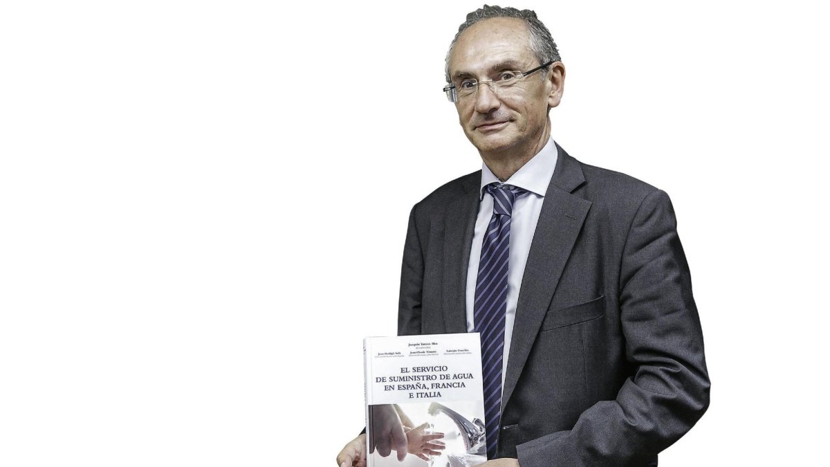 'La Administración ha hecho dejación con el control del agua'