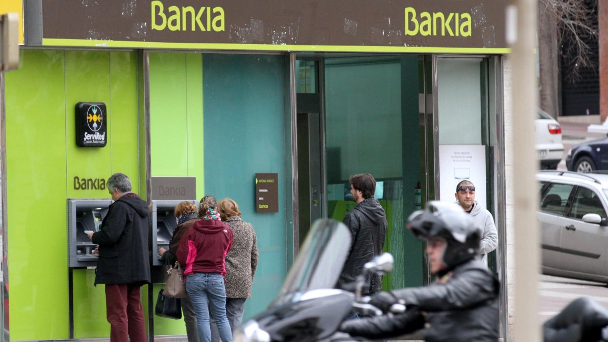 Bankia absorbe BMN Bankia y la valora en 825 millones de euros