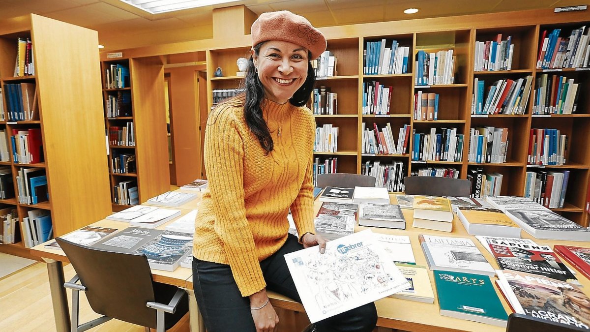 Lydia Gil, de la Associació per a la Divulgació Científica al Camp de Tarragona. En la imagen, en la sede del ICAC.