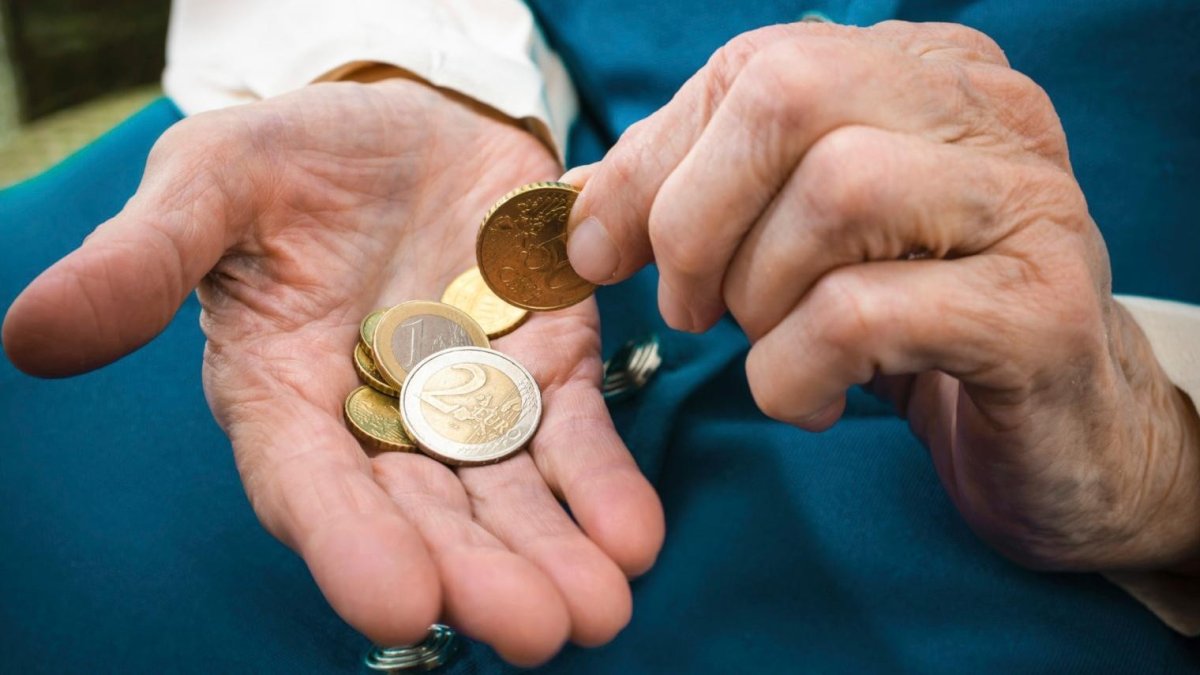 La cuota máxima de cotización asciende de los 4.909,5 euros brutos al mes a 5.101,5 euros brutos al mes