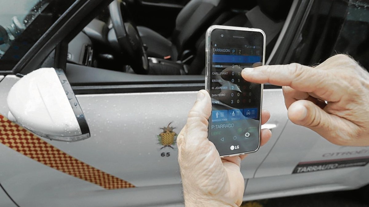Taxi Click es la aplicación móvil para hacer una reserva o solicitar un taxi que puede utilizarse en la ciudad de Tarragona.
