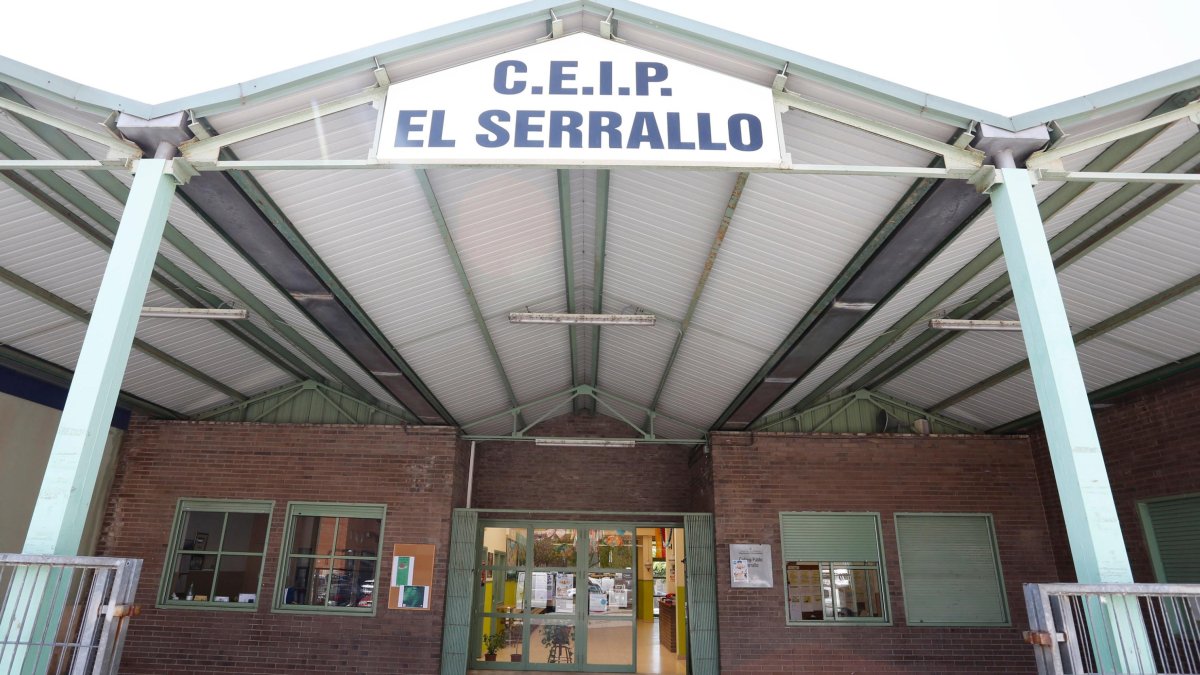 En la Escola El Serrallo hay actualmente una línea de P3.