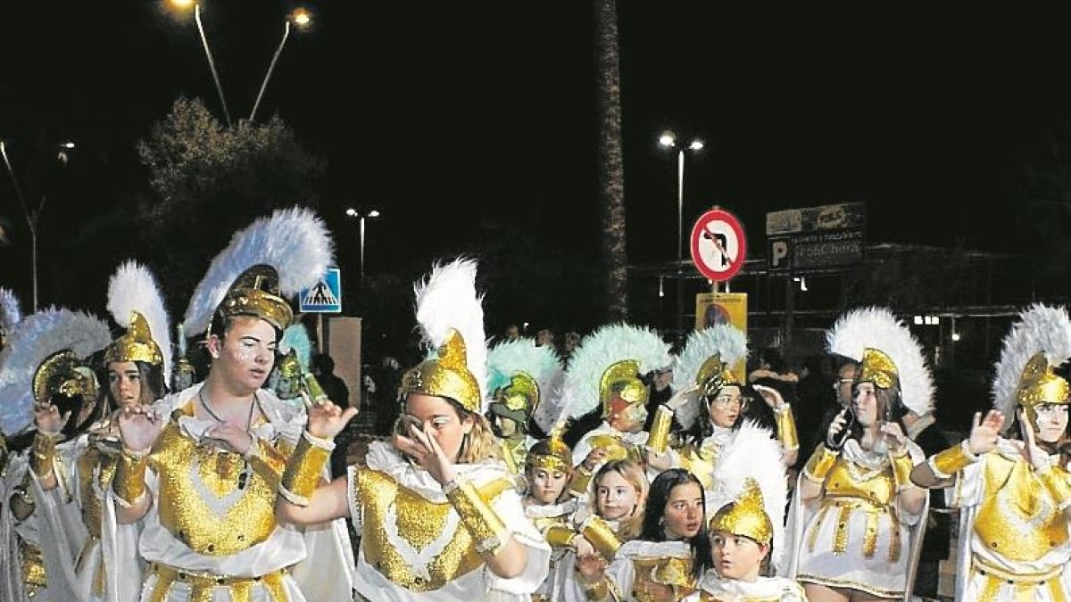 El carnaval de Segur de Calafell que se celebró el viernes por la noche.