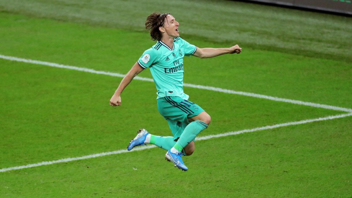 Luka Modric celebra el golazo conseguido ante el Valencia.