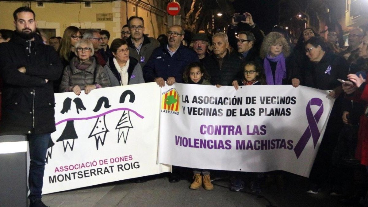 Protesta, el pasado martes en Sant Joan Despí, contra el último feminicidio en España.