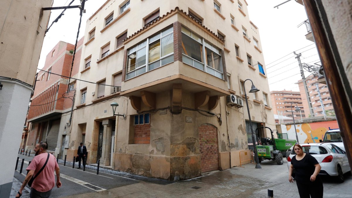 Imagen del bloque número 1 de la calle Espinach.