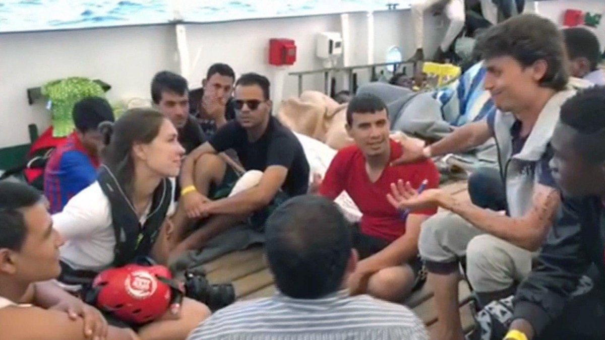 Imagen de vídeo facilitada por Open Arms de algunos de los 60 inmigrantes que viajan en el barco.