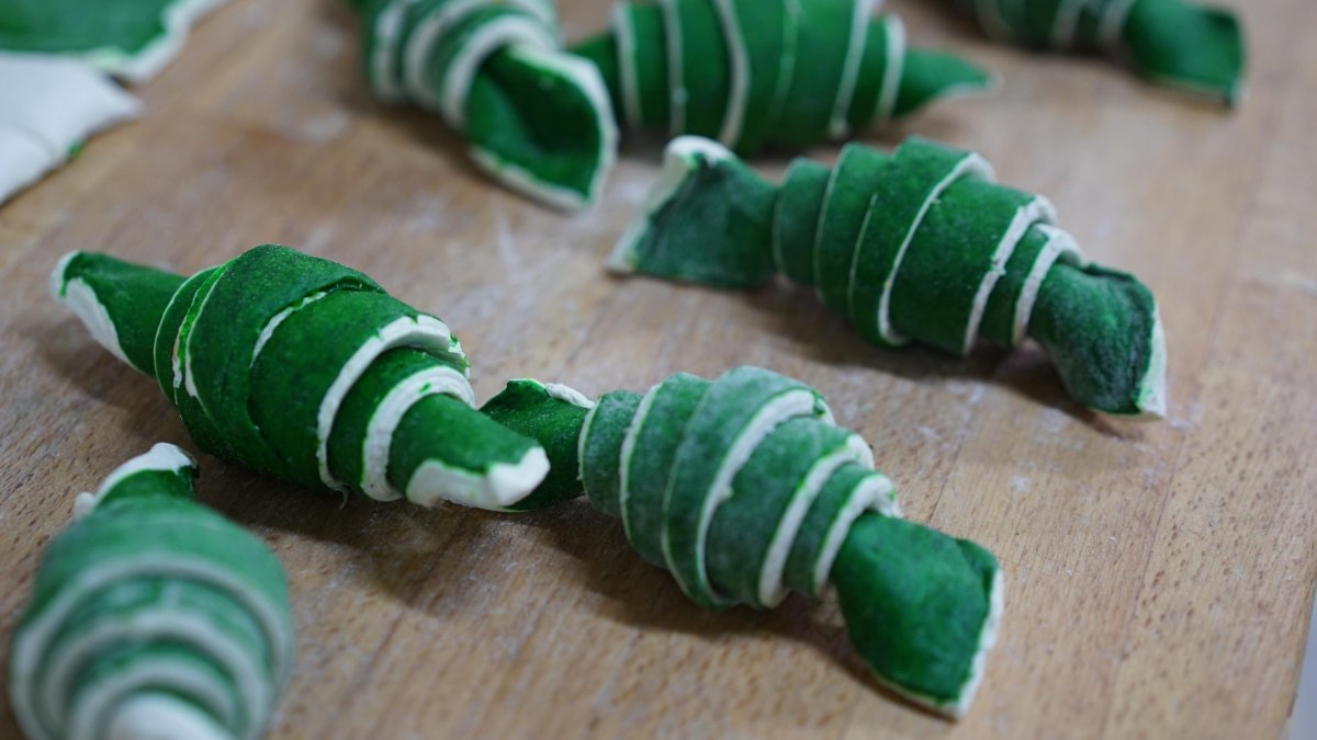 Imagen de croissants de calçots.