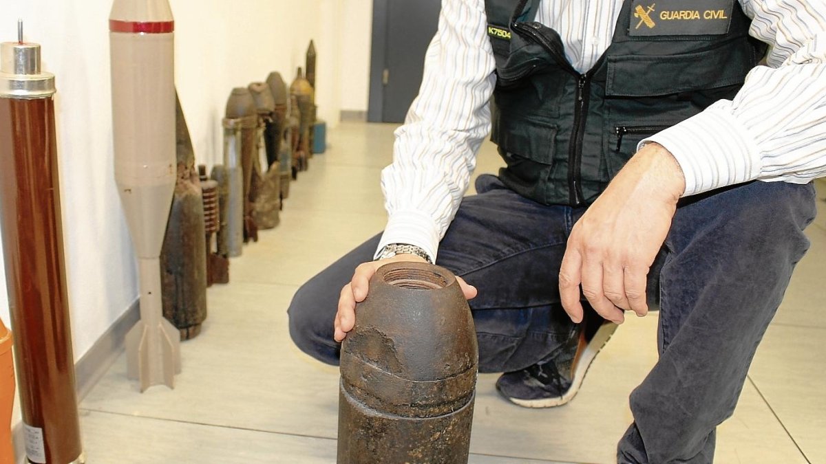 Algunas de las granadas y proyectiles de la Guerra Civil intervenidas en Tarragona.