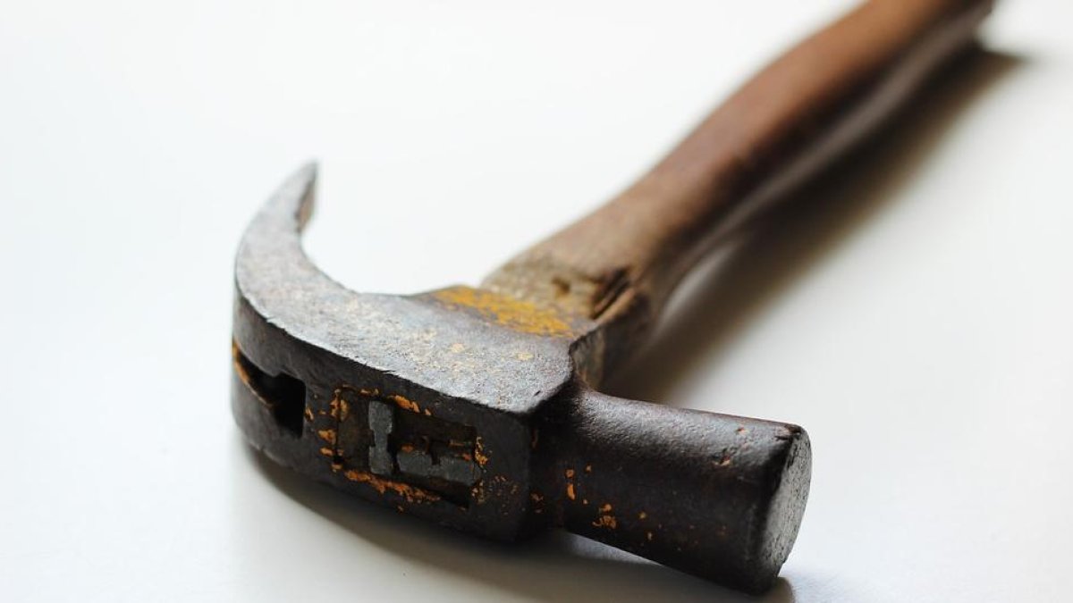 Imagen de un martillo.