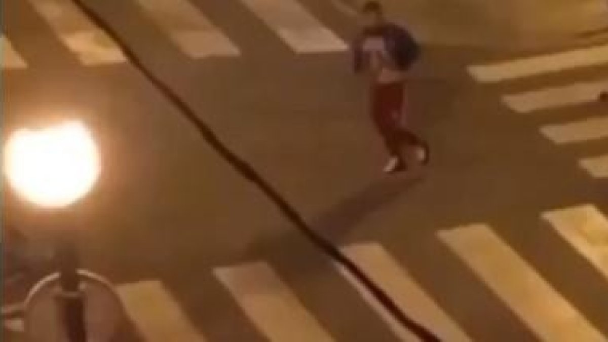 El ladrón que intentó acuchillar a dos peatones en Salou