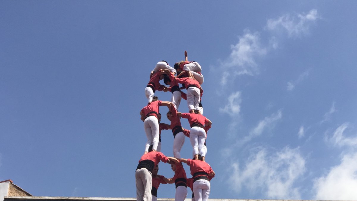 El castell que recuerda la placa.