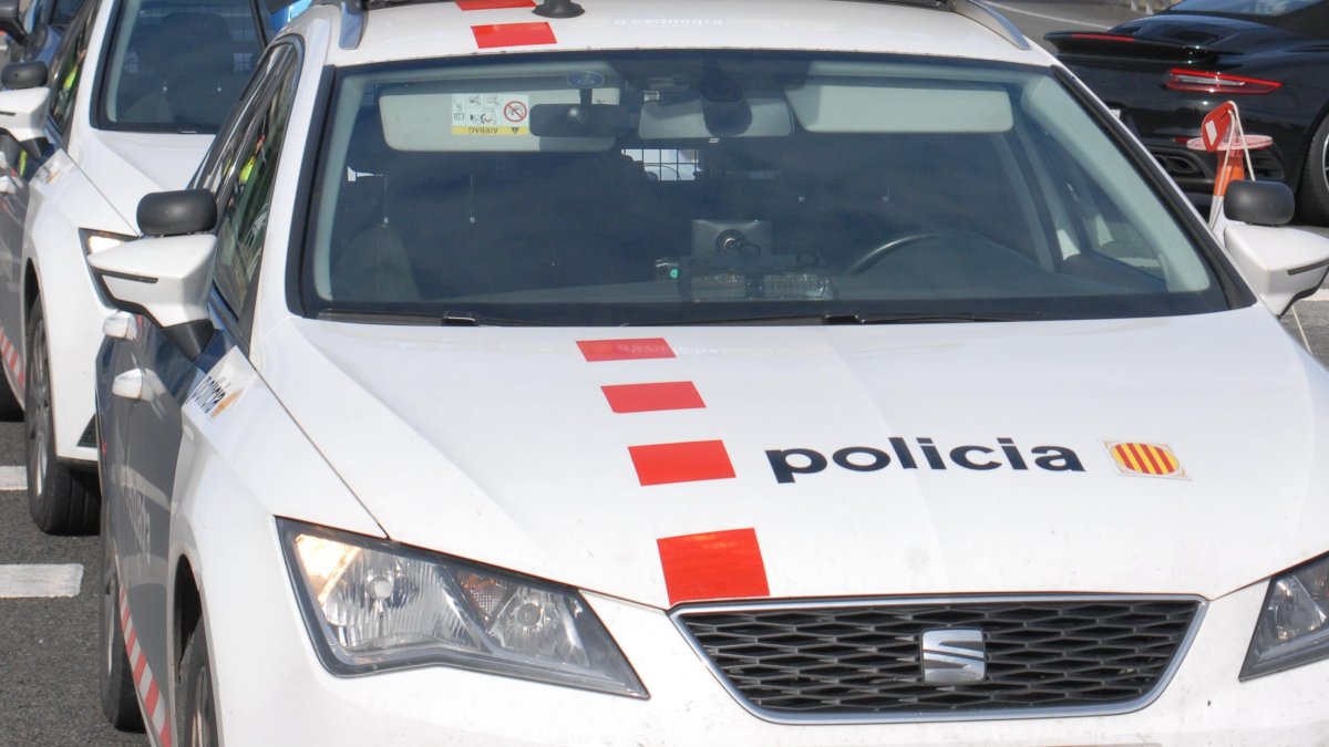 Al lugar han acudido diversas patrullas de los Mossos d'Esquadra.