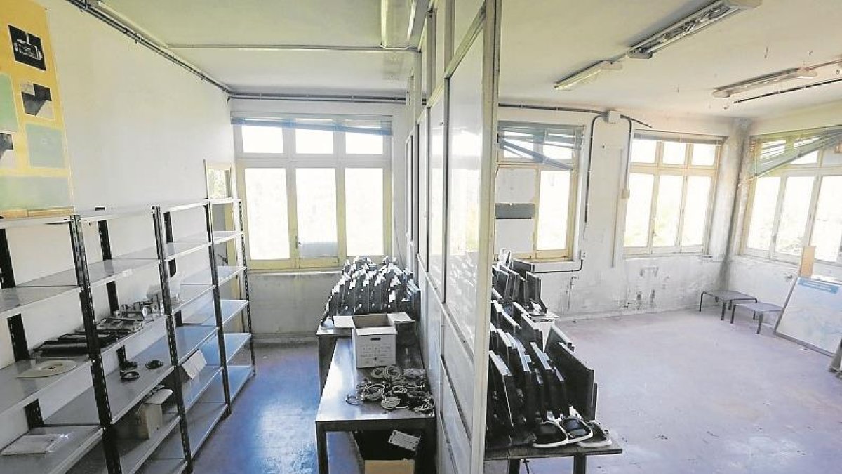 Uno de los antiguos laboratorios abandonado.