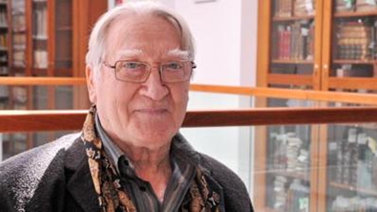 Muere el poeta catalán Màrius Sampere a los 89 años