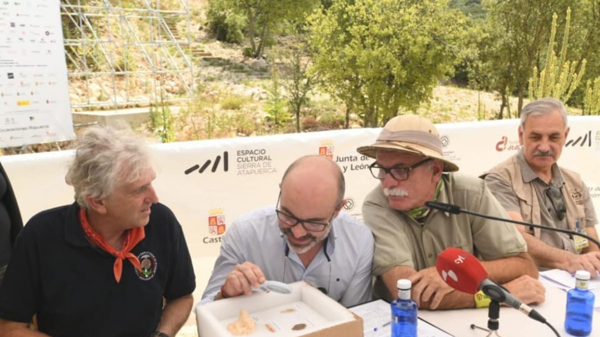 La presentación de los hallazgos en Atapuerca.