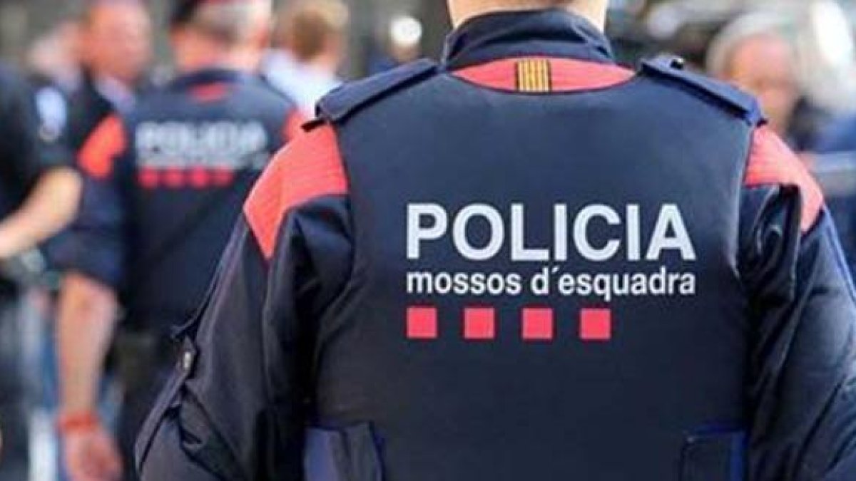 Detenido el hombre, de unos 40 años, tras hallarse en una vivienda el cuerpo de la mujer, de 34.