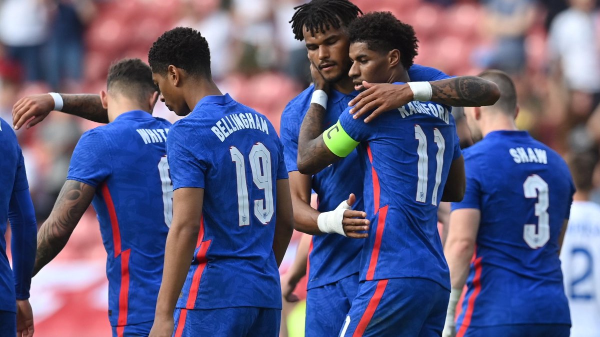 Marcus Rashford celebra uno de los tantos conseguidos en un amistos.