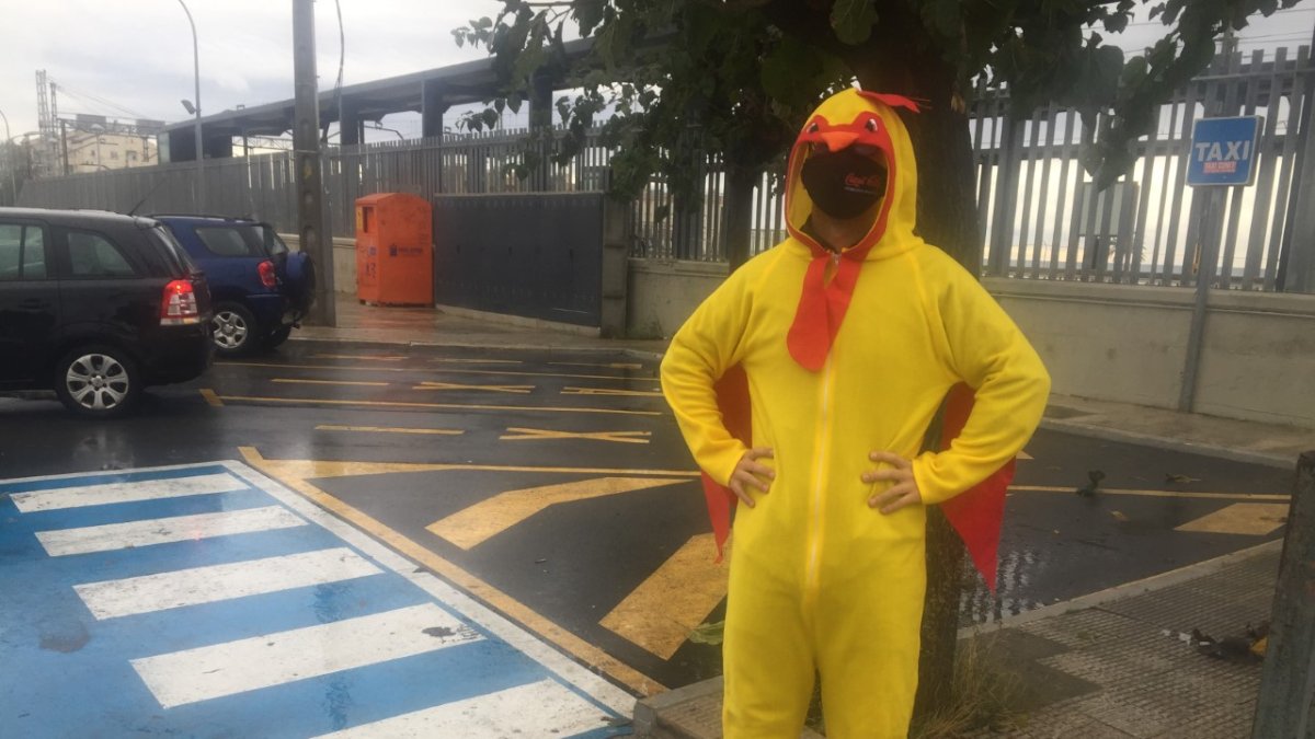 Renfe 'despluma' al pollo de Cunit