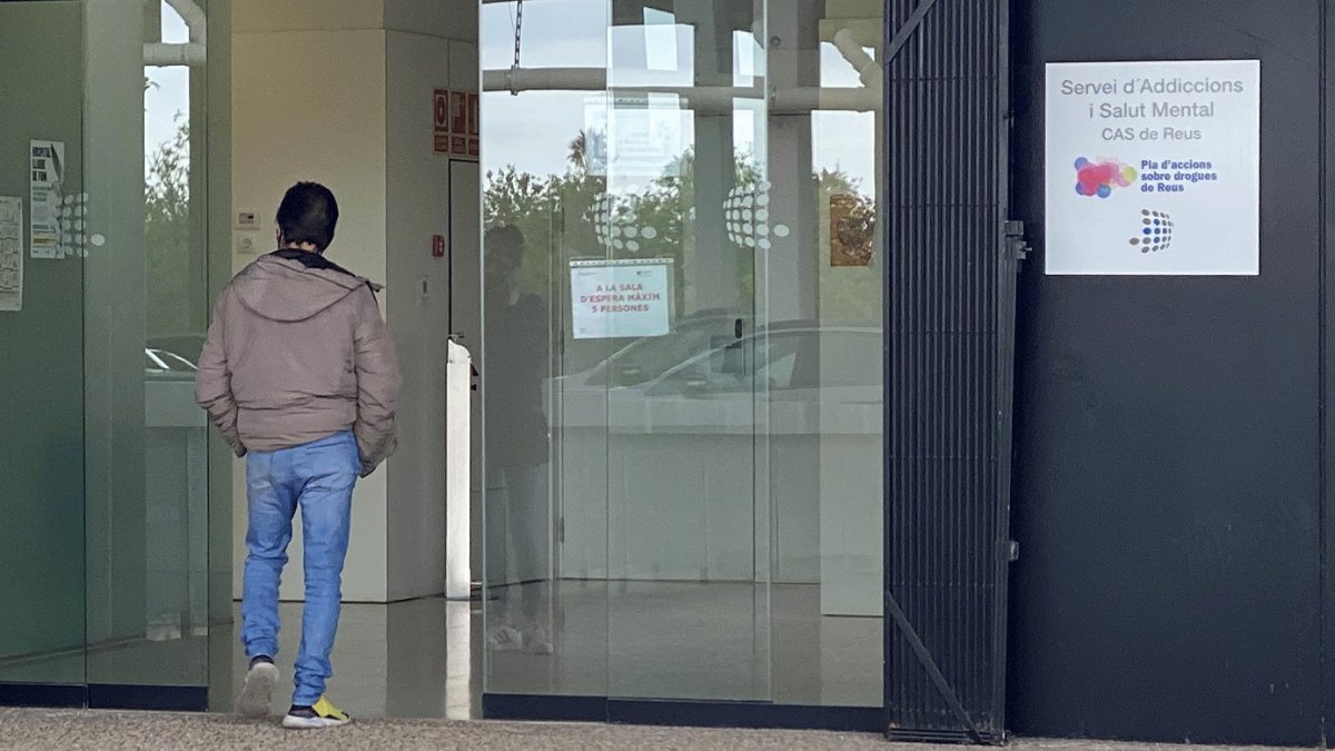 El Servei d’Addiccions i Salut Mental del Hospital Universitari Sant Joan ofrece también atención telemática.