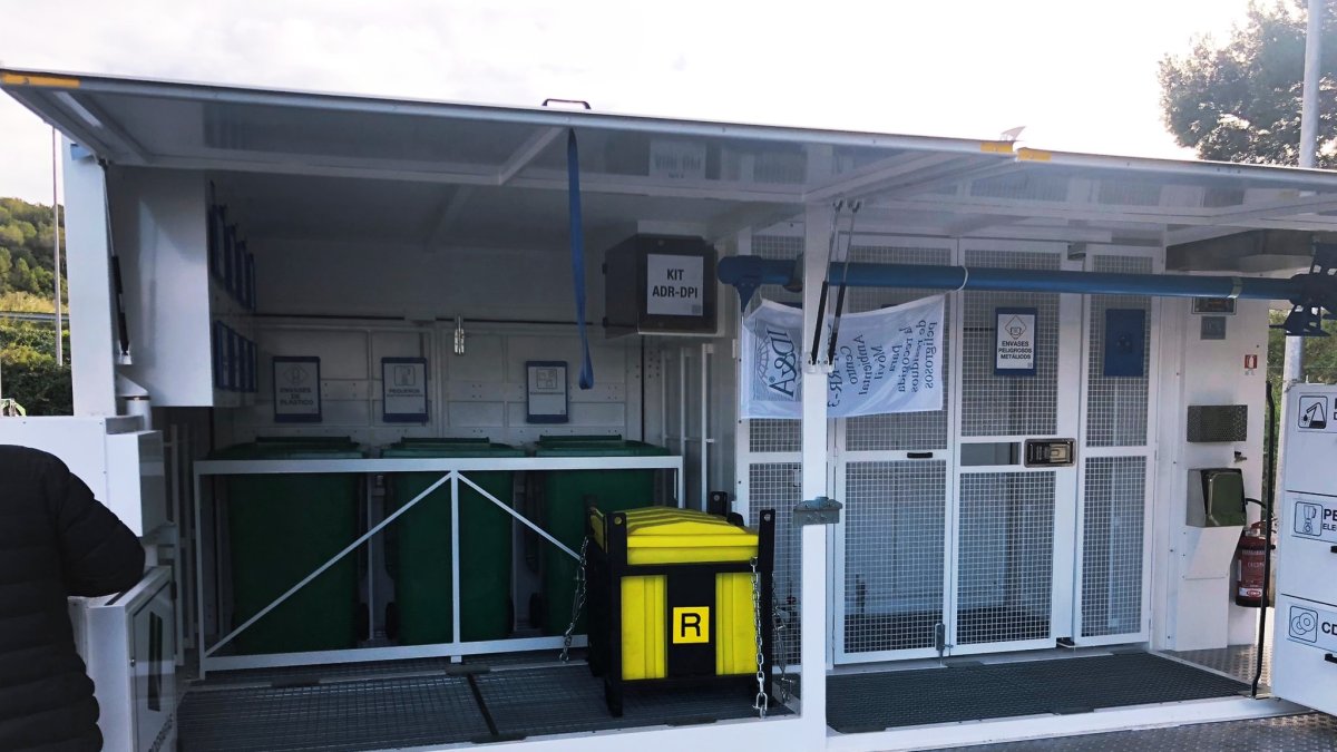 La nuev adeiuxalleria móvil de Calafell.