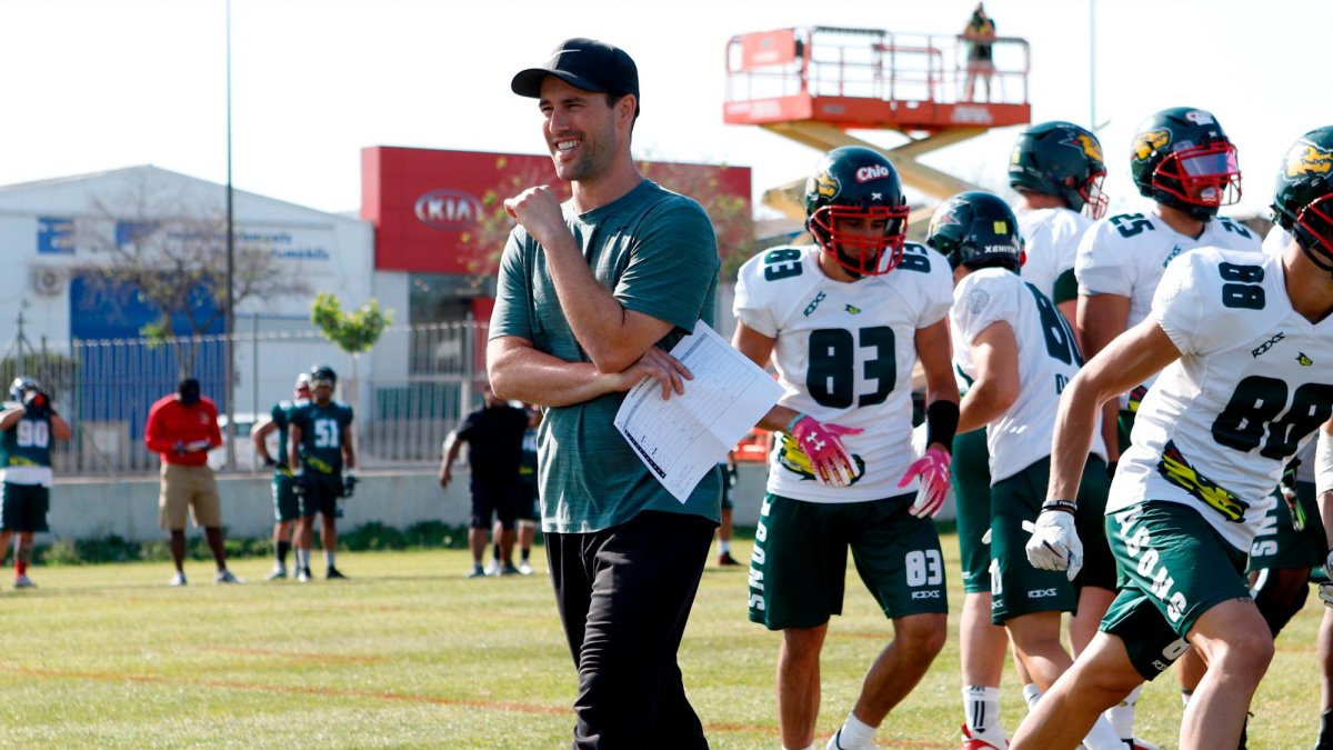Weidinger dirige su primer entrenamiento de los Barcelona Dragons en Reus.