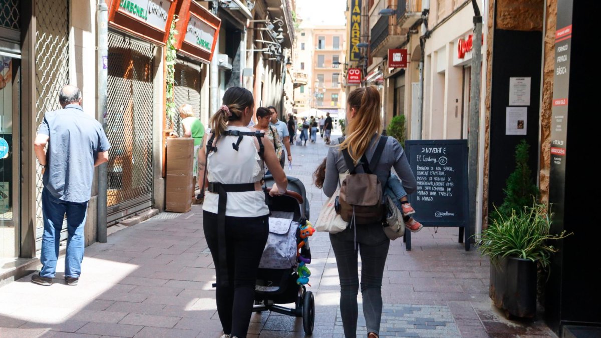 Las tarraconenses tienen, de media, su primer hijo a los 30,4 años.