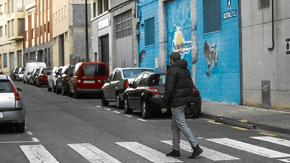 La calle Comandant Sugranyes es una de las «más conflictivas» según vecinos de Parcel·les Cases.