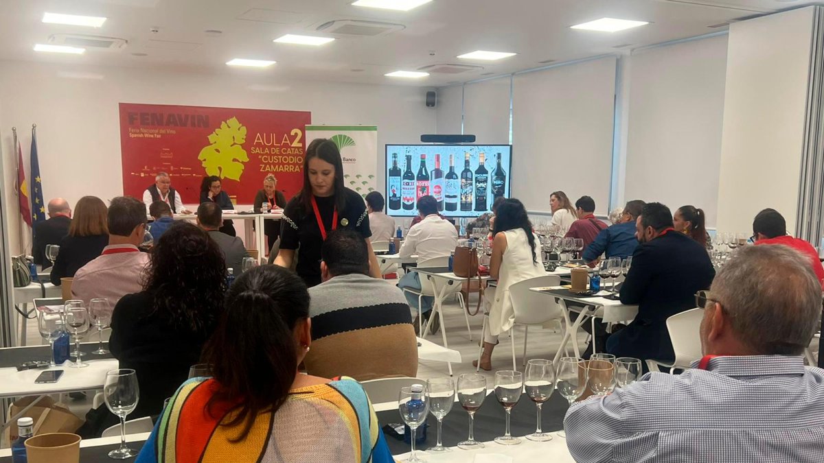 Acto de presentación y cata de Vermuts de Reus en Fenavin.