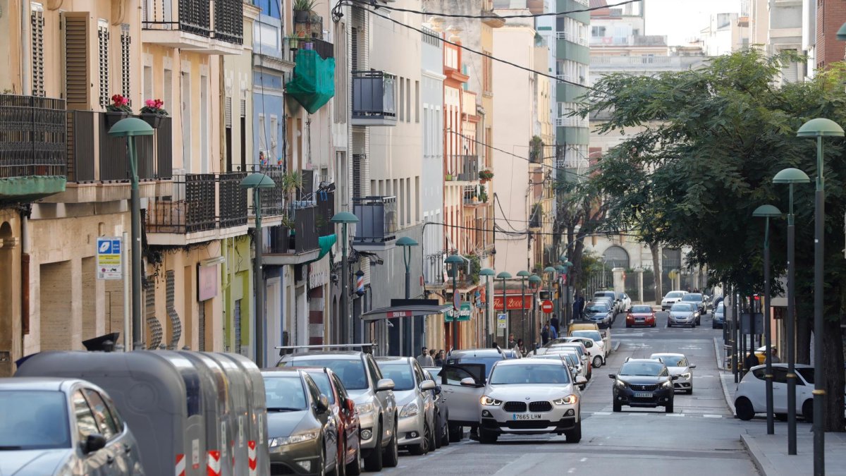 Los vehículos estaban aparcados en la avenida Maria Cristina de Tarragona.